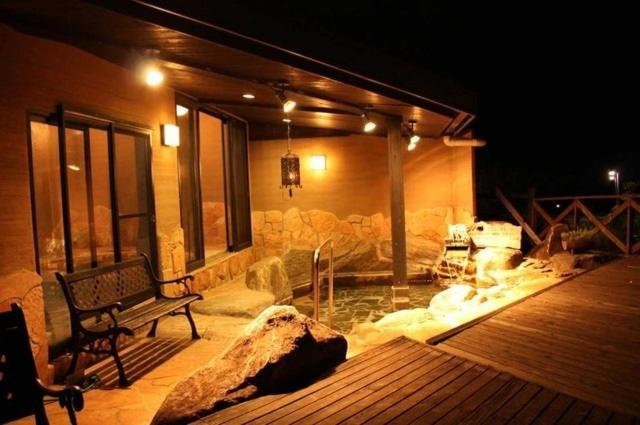 Hotel Iyashinosato Cucsiura Kültér fotó